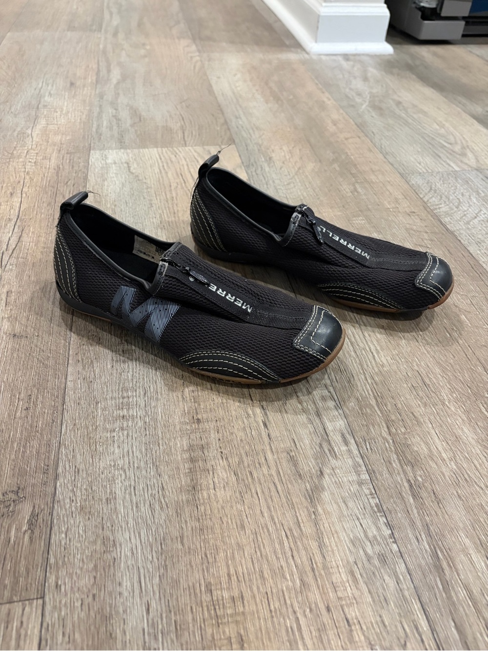Merrell Barrado Black Women Slip-On Hiking Shoes Sneakers Size 8 Outdoors Trail